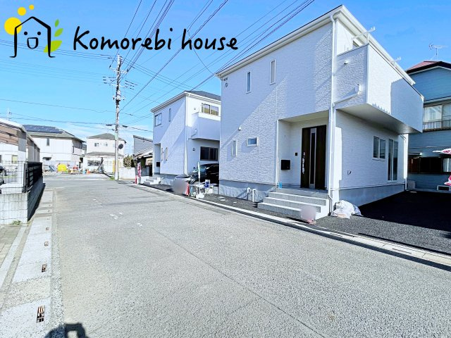 伊奈町本町　第3　新築一戸建て　クレイドルガーデン　01の前面道路含む現地写真|前面道路含む現地写真です
