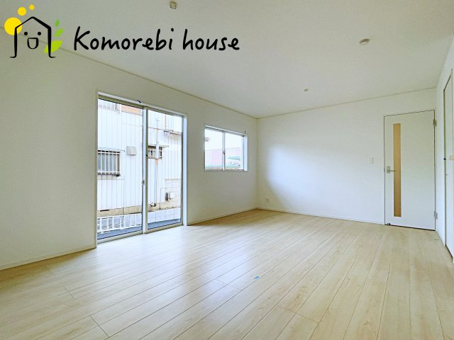 伊奈町本町　第3　新築一戸建て　クレイドルガーデン　01の居間・リビング|おしゃれな居間です