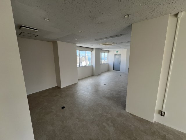 明石中村ビルの内装