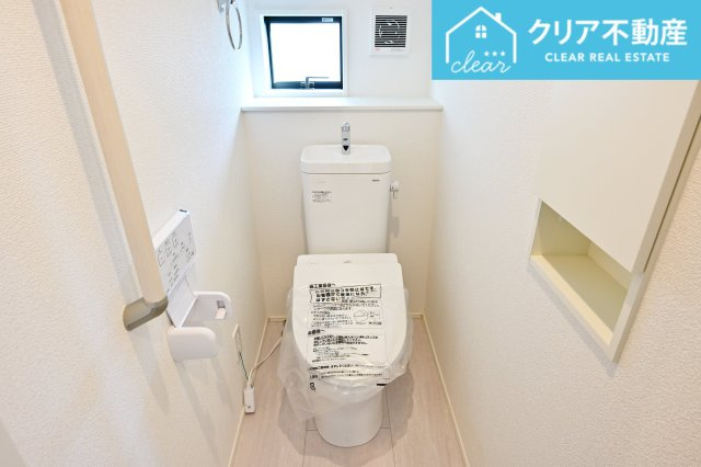 【トイレ】 | 大泉町寄木戸7期5棟 グラファーレ　３号棟 | シャワー＆暖房便座付きのトイレです！