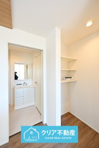 【収納】 | 大泉町寄木戸7期5棟 グラファーレ　３号棟 | パントリーつきで日用品がたくさん収納できます！