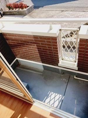 【バルコニー】 | ポワッソン | 落ち着いた時間を過ごせるバルコニーです