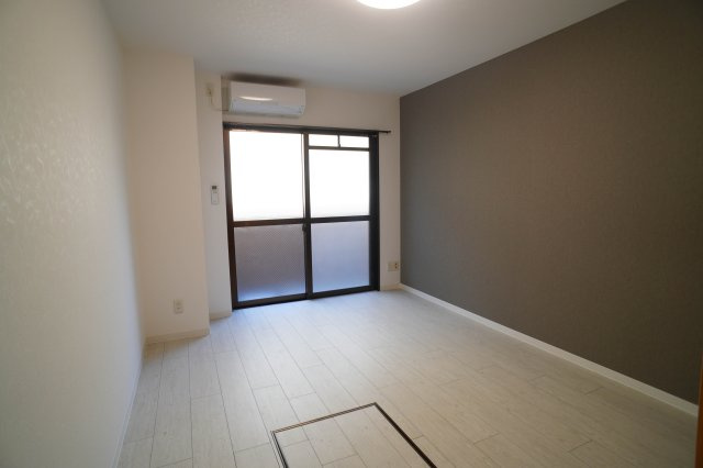 フクダ不動産新大宮マンションの居間・リビング