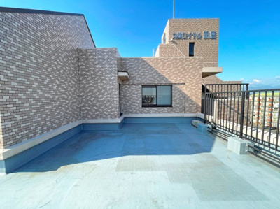 【バルコニー】 | 丸美ロイヤル鈴鹿 | 東側ルーフバルコニー