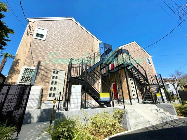 鎌倉市材木座３丁目のアパート