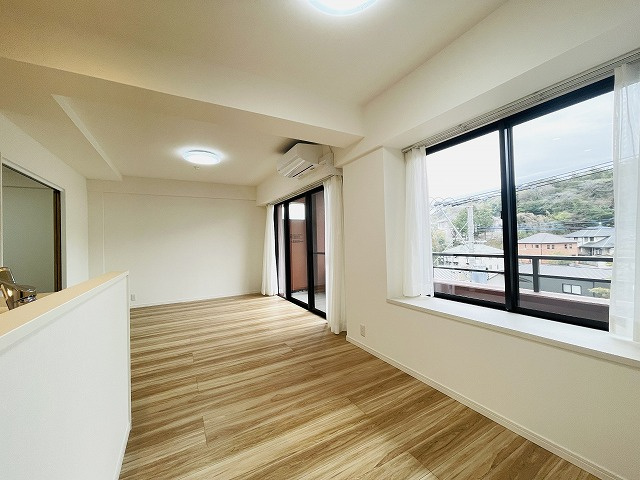 【居間・リビング】 | ファーネストヒルズ高宮インテルノ