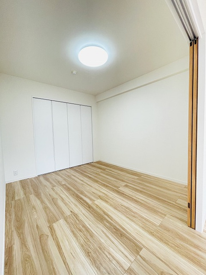 【洋室】 | ファーネストヒルズ高宮インテルノ