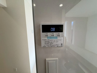 【発電・温水設備】 | 立川市若葉町4丁目　新築戸建【全2棟】