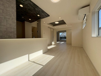 【居間・リビング】 | 立川市若葉町4丁目　新築戸建【全2棟】