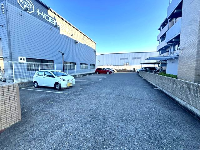 フロレセール南六甲の駐車場