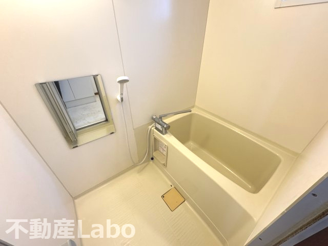徳島市南沖洲１丁目のアパートの浴室