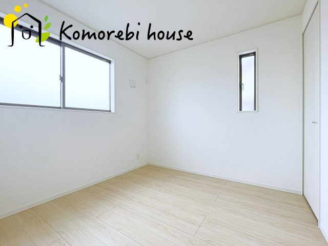 伊奈町本町　第3　新築一戸建て　クレイドルガーデン　02の洋室|落ち着いた色調の洋室です