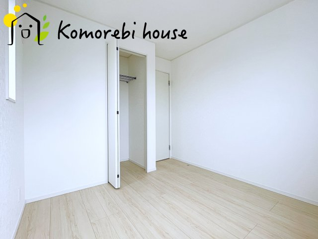 伊奈町本町　第3　新築一戸建て　クレイドルガーデン　02の洋室|広々とした洋室です