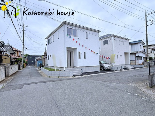 伊奈町本町　第3　新築一戸建て　クレイドルガーデン　02の前面道路含む現地写真|前面道路含む現地写真です