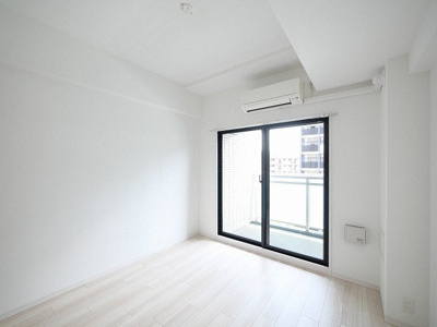 【洋室】 | M-RESIDENCE新大阪Garden | 明るい洋室です