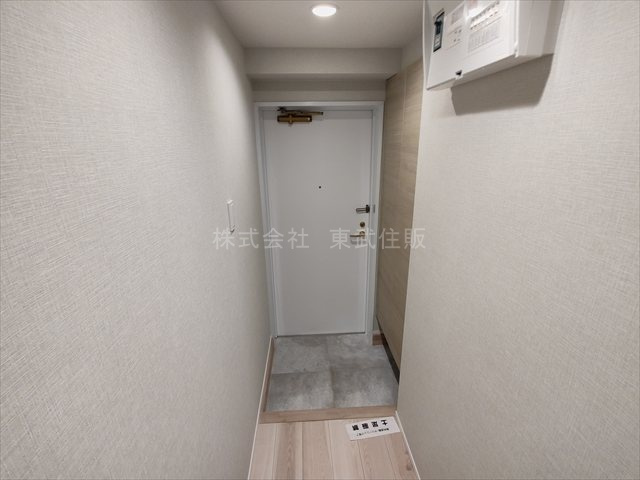 【玄関】 | ライオンズマンション川越南台 | 収納もある玄関です