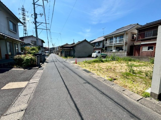【前面道路含む現地写真】の画像