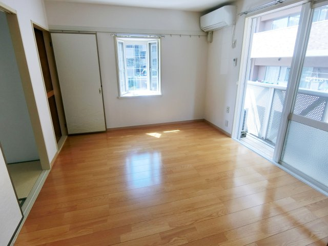 パークハウス（鹿手袋）の洋室