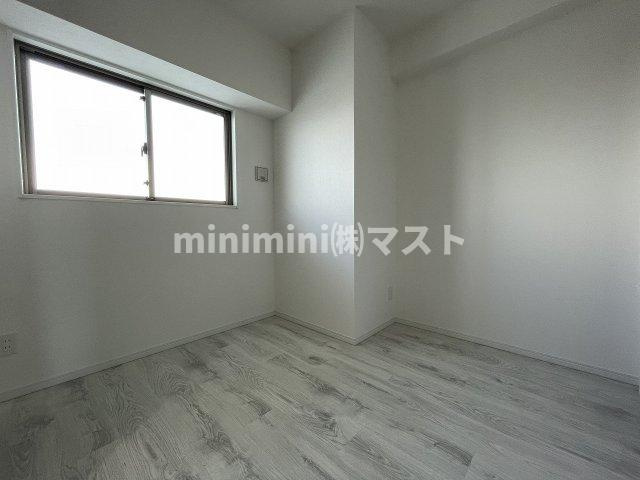 パラゴン勝山通りの居間・リビング