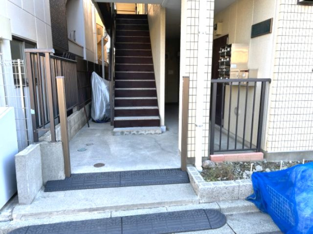 コーポはるやまのエントランス