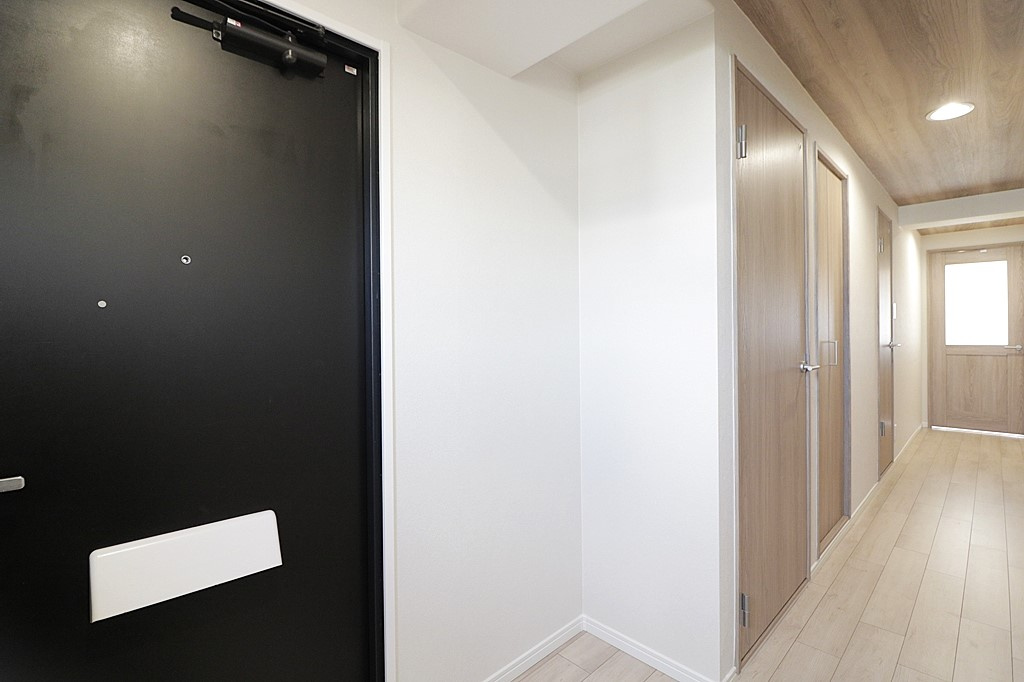 メロディーハイム芦屋浜の玄関|収納もある玄関です