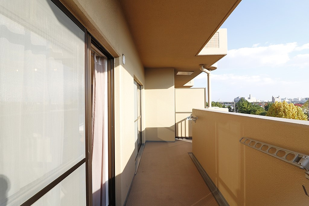 メロディーハイム芦屋浜のバルコニー|落ち着いた時間を過ごせるバルコニーです