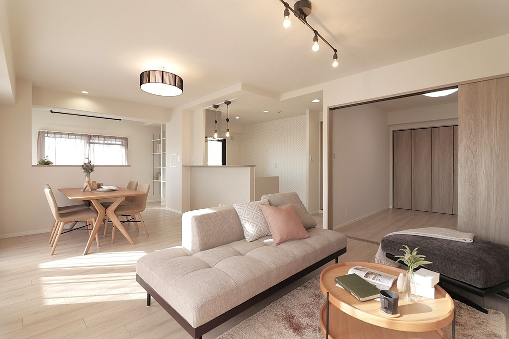 メロディーハイム芦屋浜の居間・リビング|こちらの居間で趣味の時間をお楽しみください　22.5帖