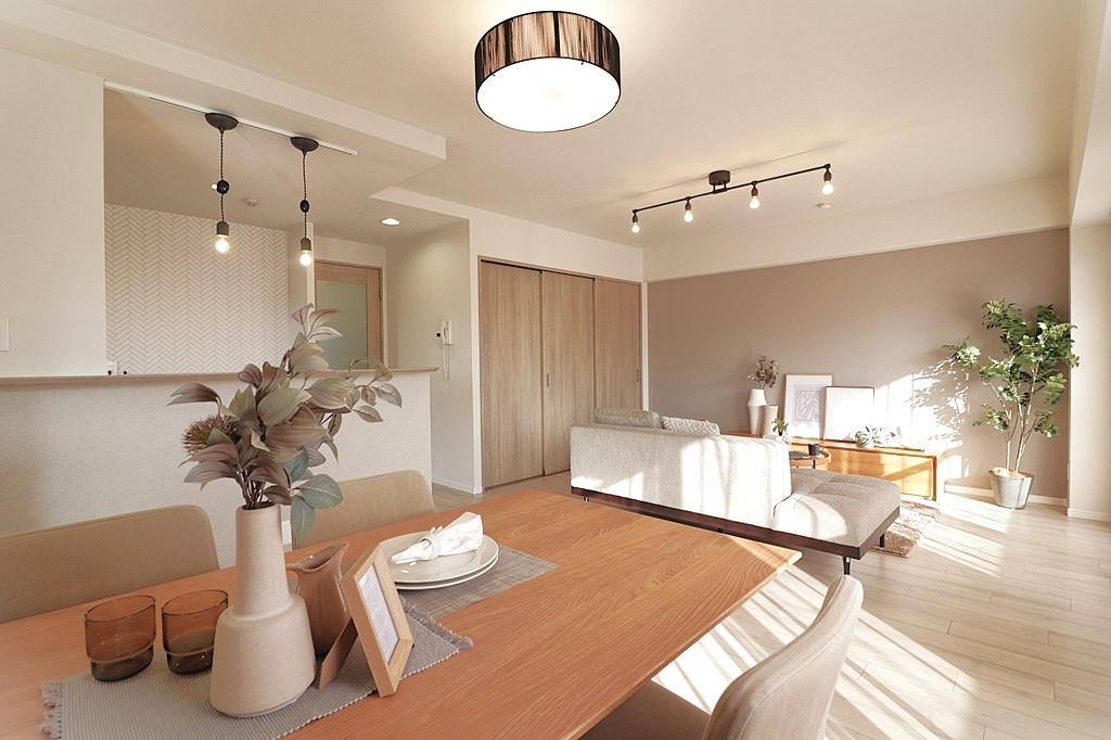 メロディーハイム芦屋浜の居間・リビング|使いやすい居間です　22.5帖