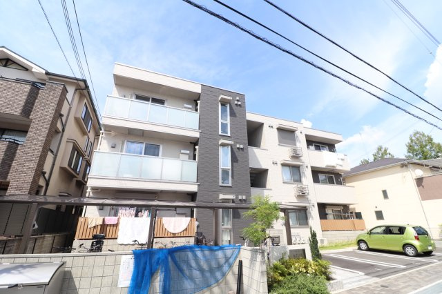 AZUR上中条の外観