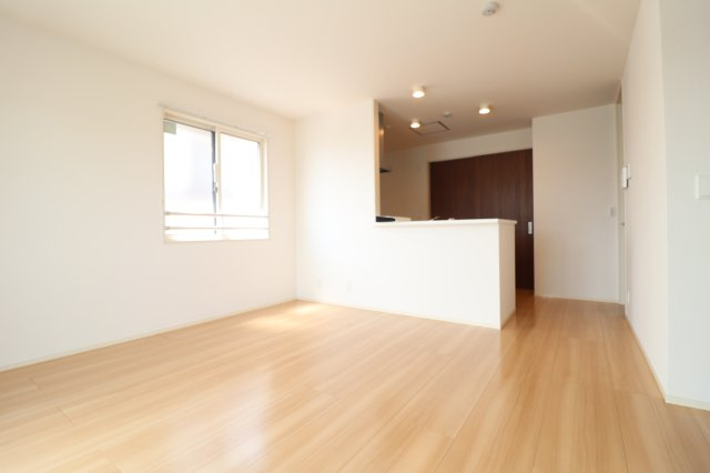 AZUR上中条の居間・リビング