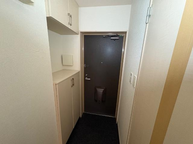 ワイズ　パラシオンの玄関