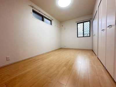 【寝室】 | ブロスタ真砂