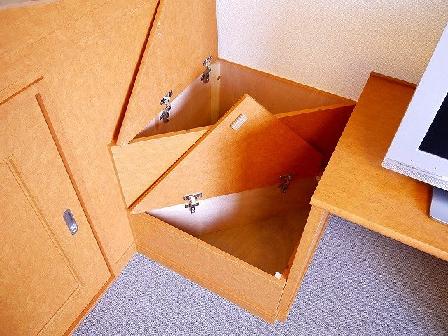 レオパレス伏見Ⅲの収納|たっぷりとした収納スペースです