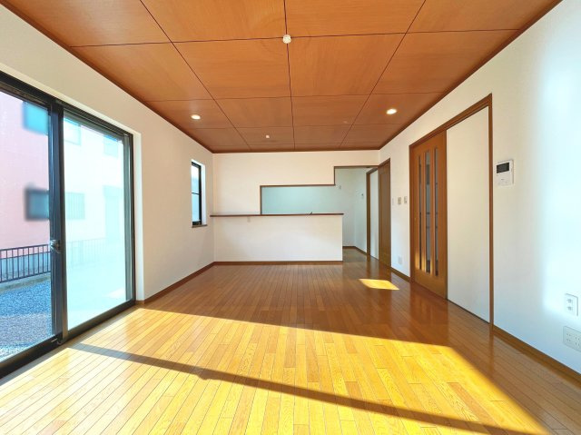 【居間・リビング】 | 桑名市星見ヶ丘５丁目 | ＬＤＫ