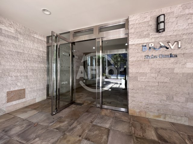 ブラービ新大阪のエントランス|BRAVI新大阪　エントランス