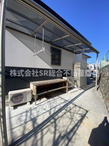 上六万寺町中古戸建のバルコニー|洗濯物を干すスペースがあります！