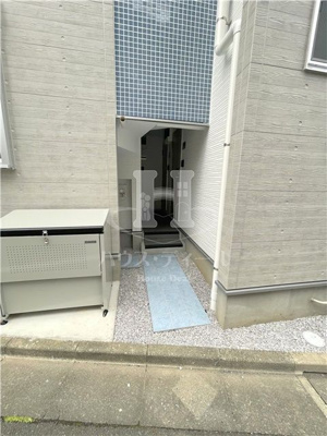 【エントランス】 | フルール | ゆとりのあるエントランスです