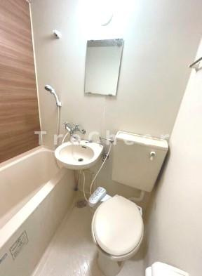 アイコートひばりが丘の浴室