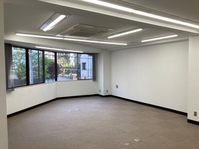 石澤ビルのロビー