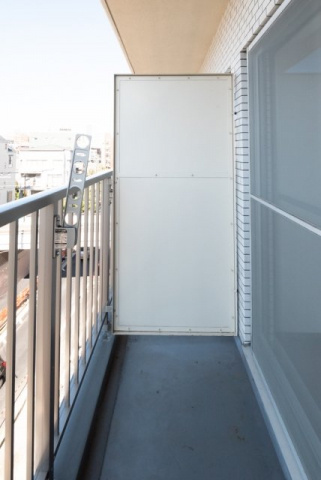 パレ・ドール本郷のバルコニー|※別室参考写真です。