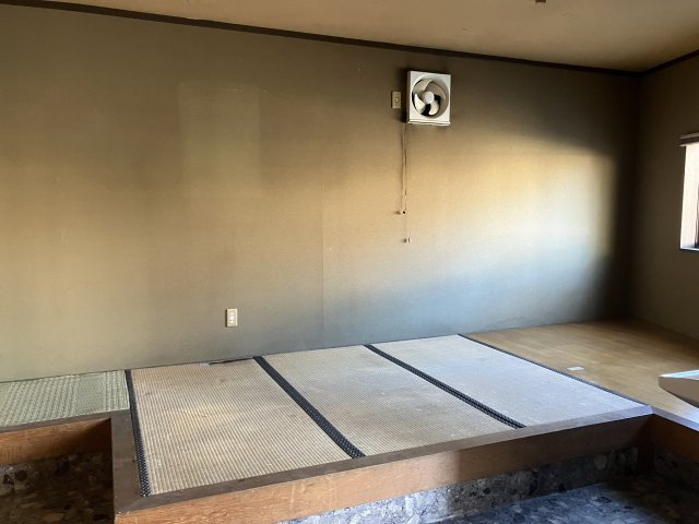 みどり市大間々町大間々店舗の内装