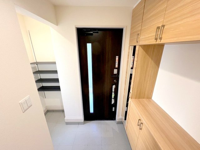 八王子市楢原町 新築戸建て　全１１棟の玄関