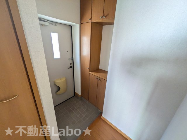 ベルメゾン ハラダBの玄関