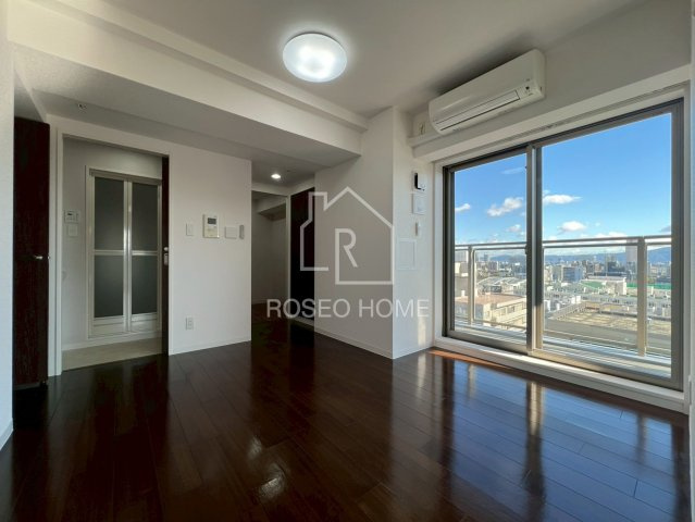 エルヴェ東天満の居間・リビング