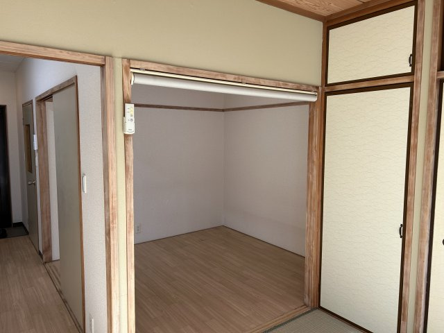 コーポはるやまの洋室