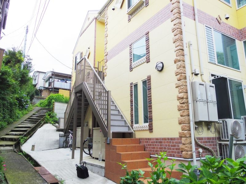 ユナイト阪東橋ラ・フォンティーヌの外観