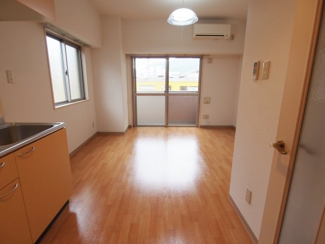 ベルエポック安芸の洋室