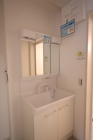 《仲介手数料無料》浦和区瀬ヶ崎４丁目32-6新築一戸建てLIGAREのランドリースペース