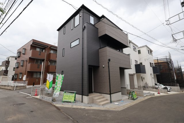 《仲介手数料無料》浦和区瀬ヶ崎４丁目32-6新築一戸建てLIGAREの外観|撮影日 2026年6月8日16:30 曇り