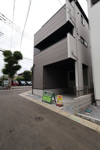 《仲介手数料無料》浦和区瀬ヶ崎４丁目32-6新築一戸建てLIGAREの外観